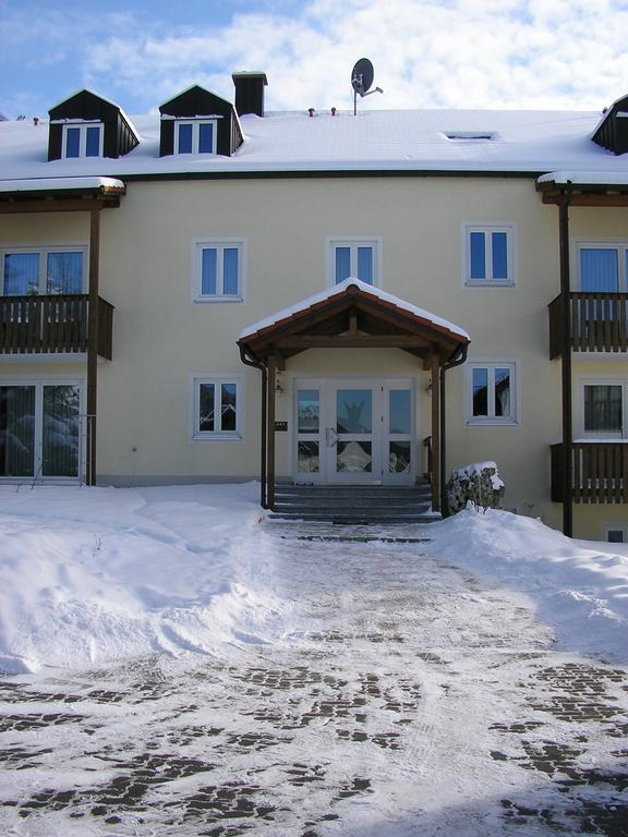 Hotel-Gasthof Zur Krone Riedenburg Buitenkant foto